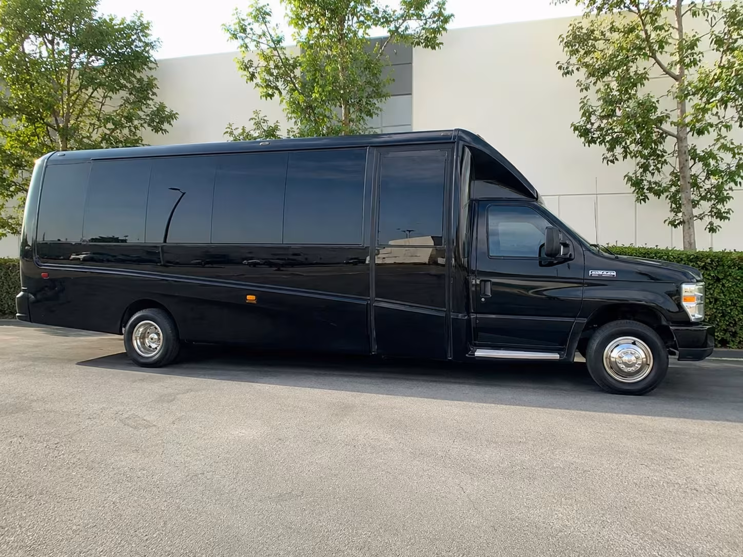 15 passenger minibus
