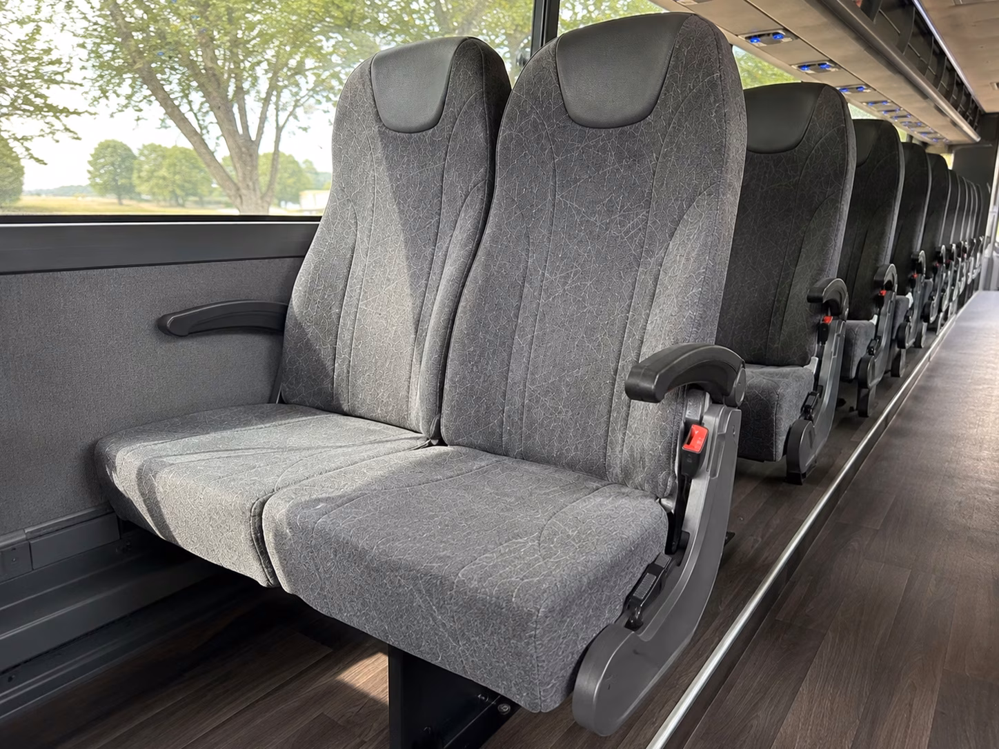 how bus type changes charter bus prices in lakeland florida