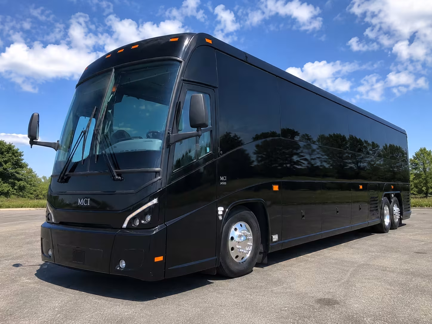 lakeland wedding shuttle buses for guests and venue transfers