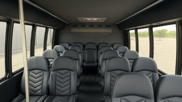 lakeland 18 passenger minibus rental