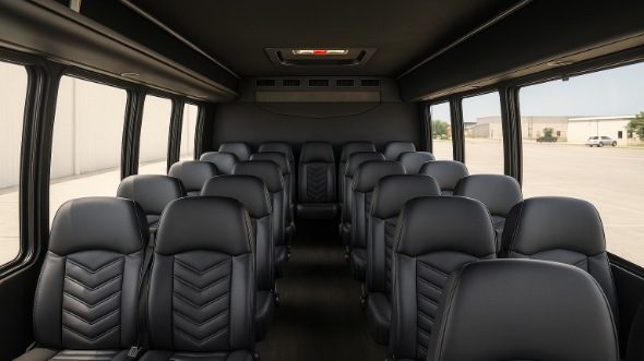 lakeland 20 passenger minibus rental