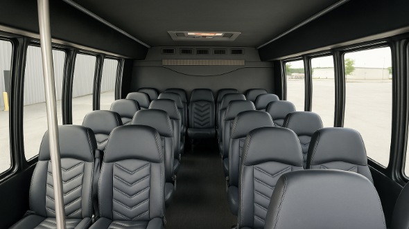 lakeland 25 passenger minibus rental